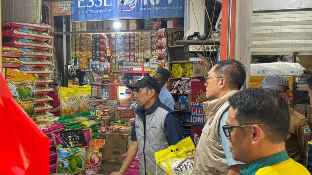 BULOG Sidak Pasar Serentak, Pastikan Stok Beras dan Minyakita Aman Jelang Lebaran