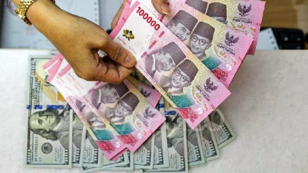Rupiah Dibuka Menguat ke Rp16.630 per Dolar AS