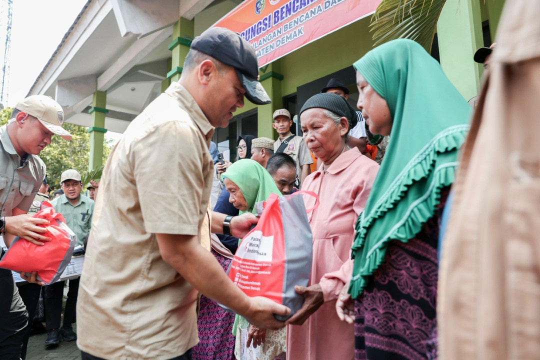 Gubernur Jateng Prioritaskan Layanan serta Kebutuhan Dasar Korban Banjir Demak Terpenuhi