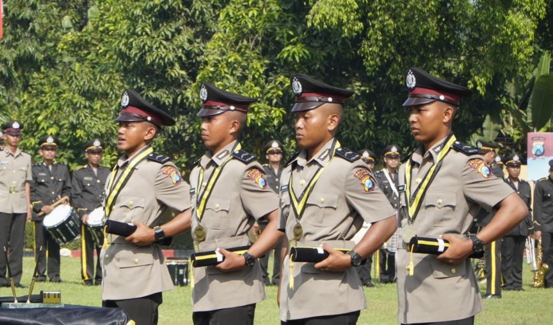 Anak Petani hingga Montir Jadi Lulusan Terbaik Bintara SPN Jatim