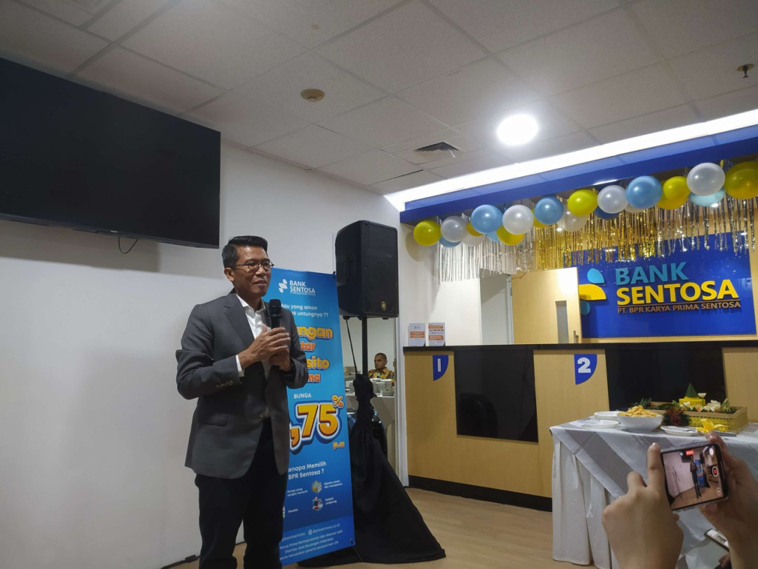 Ketua Komisi XI DPR Resmikan Kantor Kas Bank Sentosa, Dukung Perekonomian Nasional