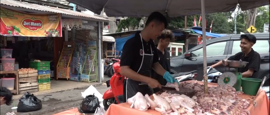 Pasokan Terhambat, Harga Ayam di Palembang Masih Tinggi