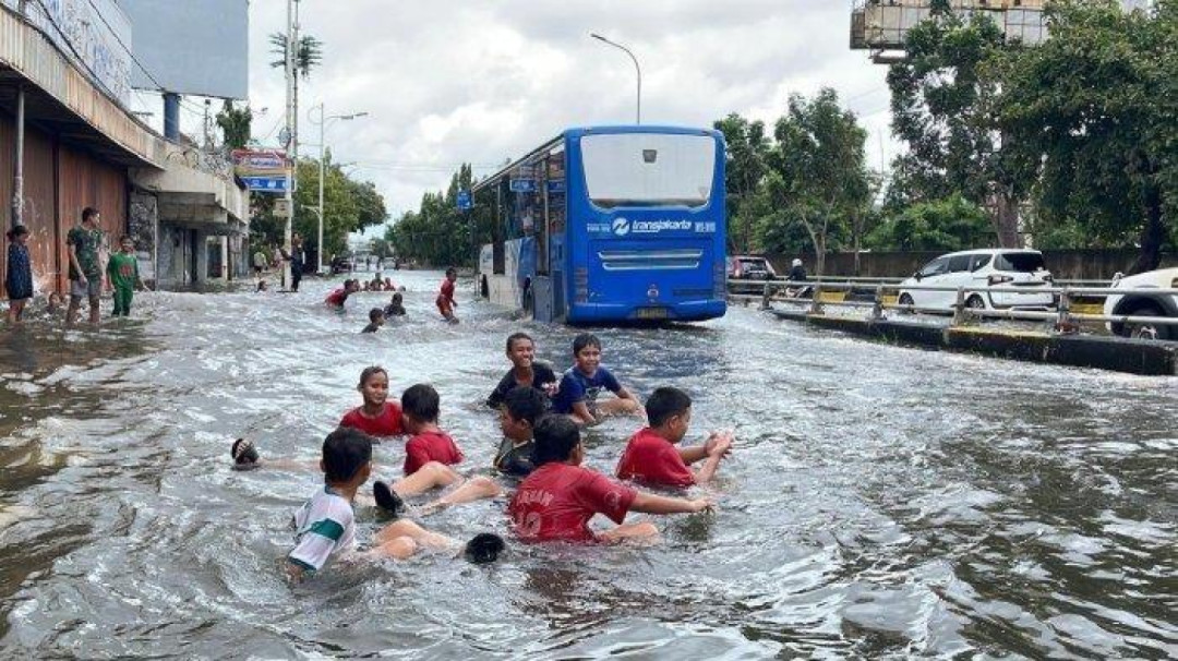 Curah Hujan Tinggi, 12 RT di Jakarta Barat Terendam Banjir