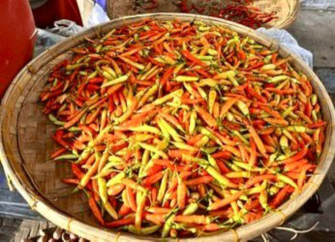 Harga Sejumlah Komoditas Pangan Turun, Cabai Keriting dan Daging Ayam Naik