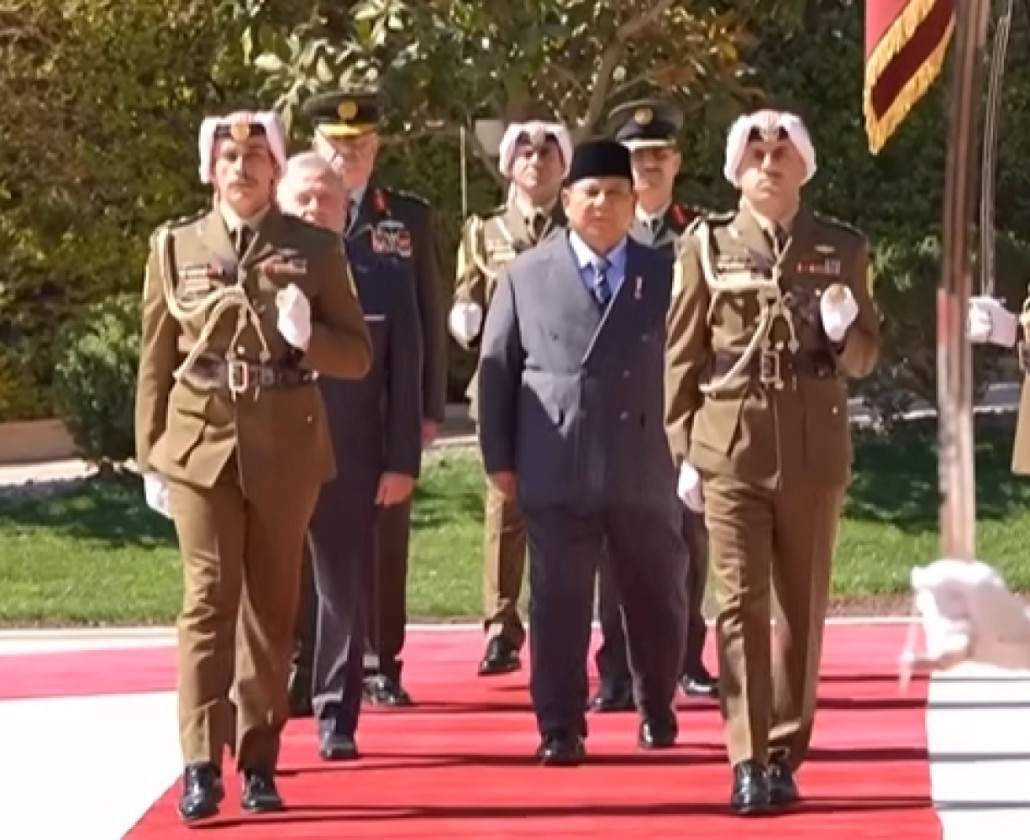Presiden Prabowo Tiba di Istana Basman, Disambut Upacara Resmi oleh Raja Yordania