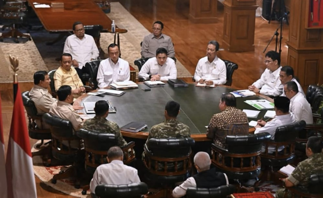 Presiden Prabowo Bahas Swasembada dan Kesiapan Idulfitri Bersama Sejumlah Menteri