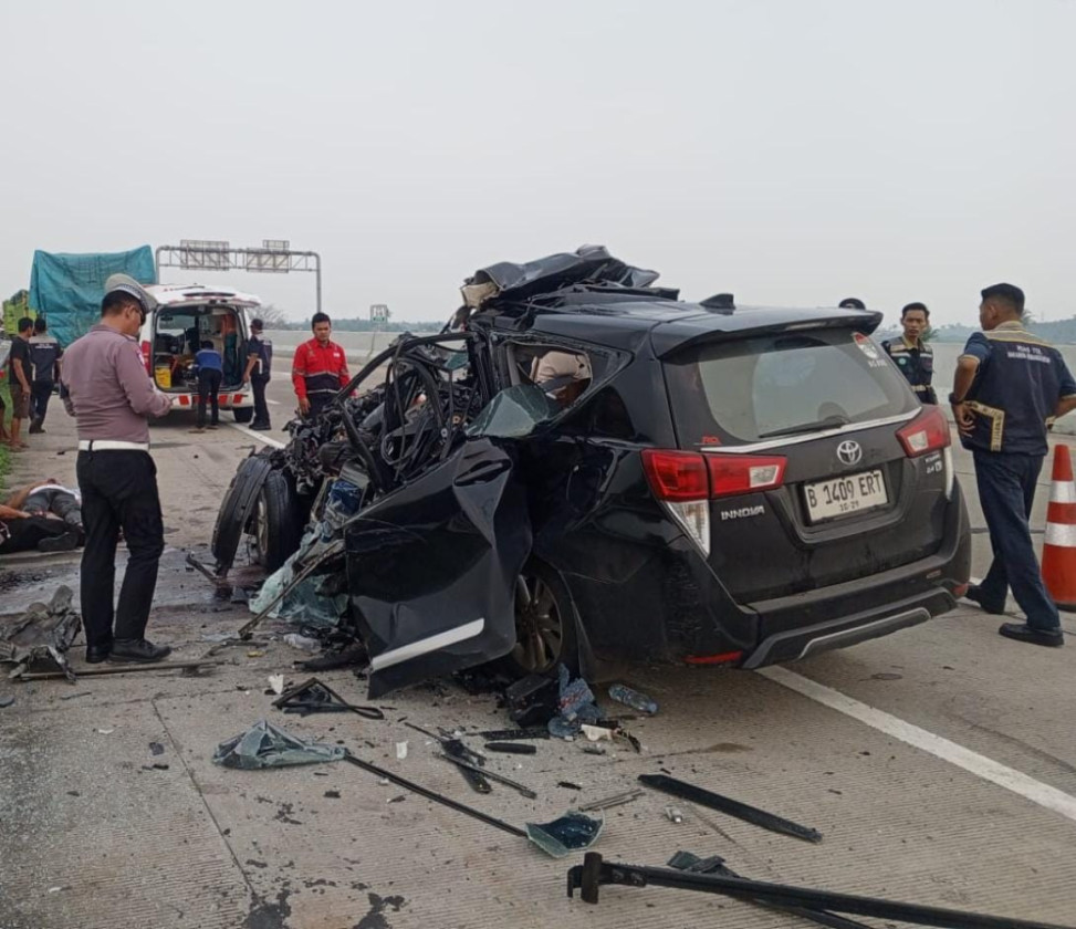 Mobil Tabrak Truk di Tol Trans Sumatera, 3 Tewas dan 2 Terluka
