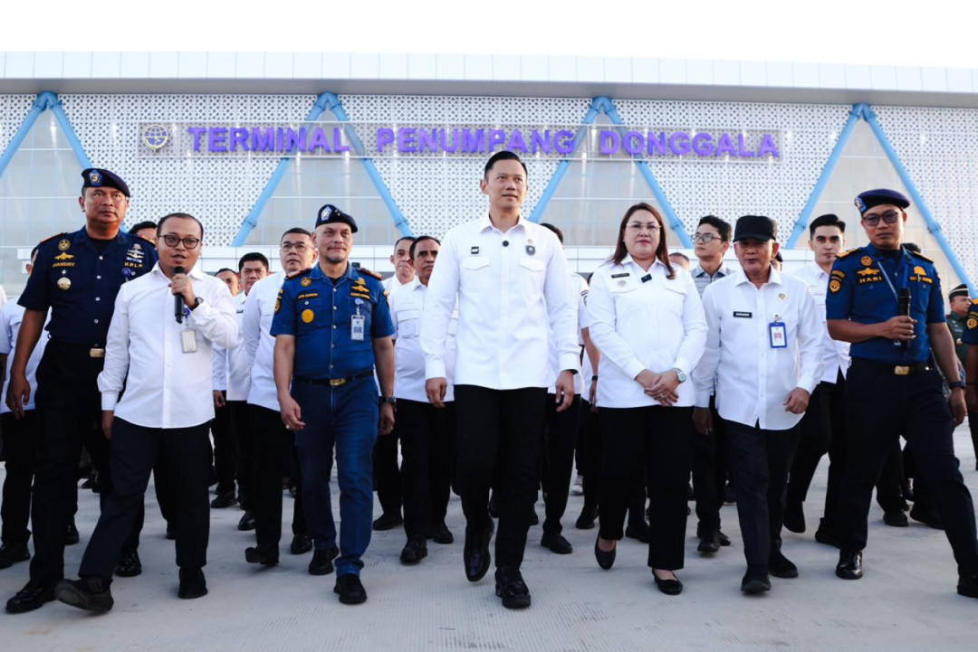 Menko AHY Tinjau Pelabuhan Donggala, Dorong Penguatan Infrastruktur Transportasi Kawasan Timur