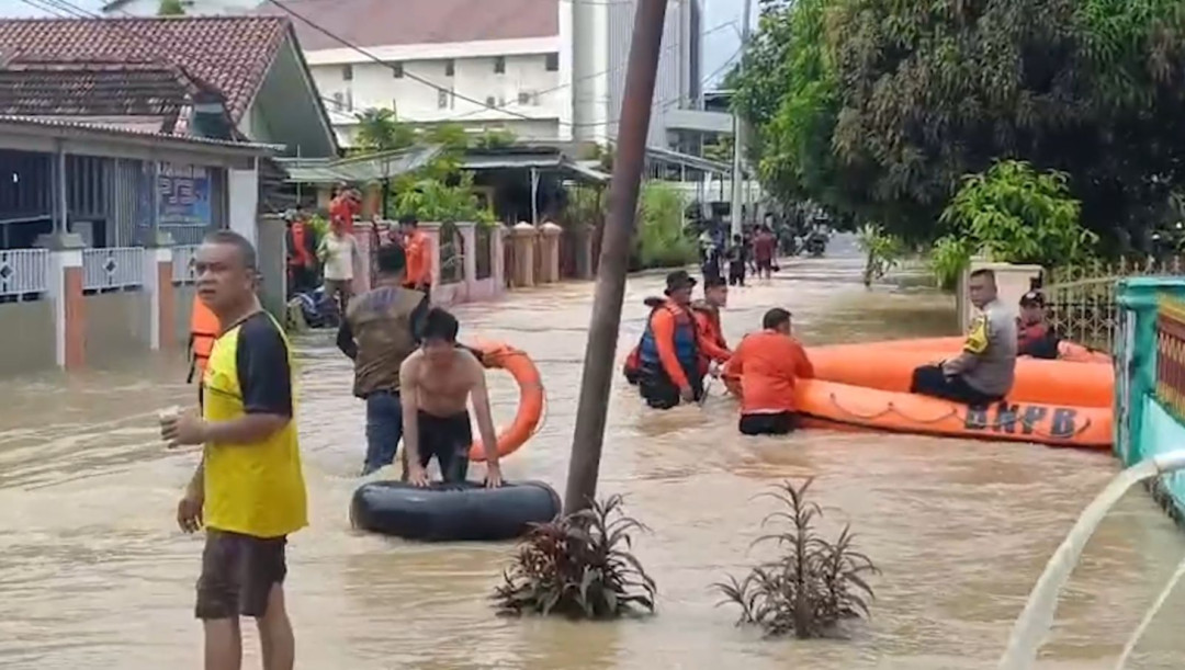 Hujan Deras Picu Banjir, Ratusan Rumah di Muara Enim Terendam