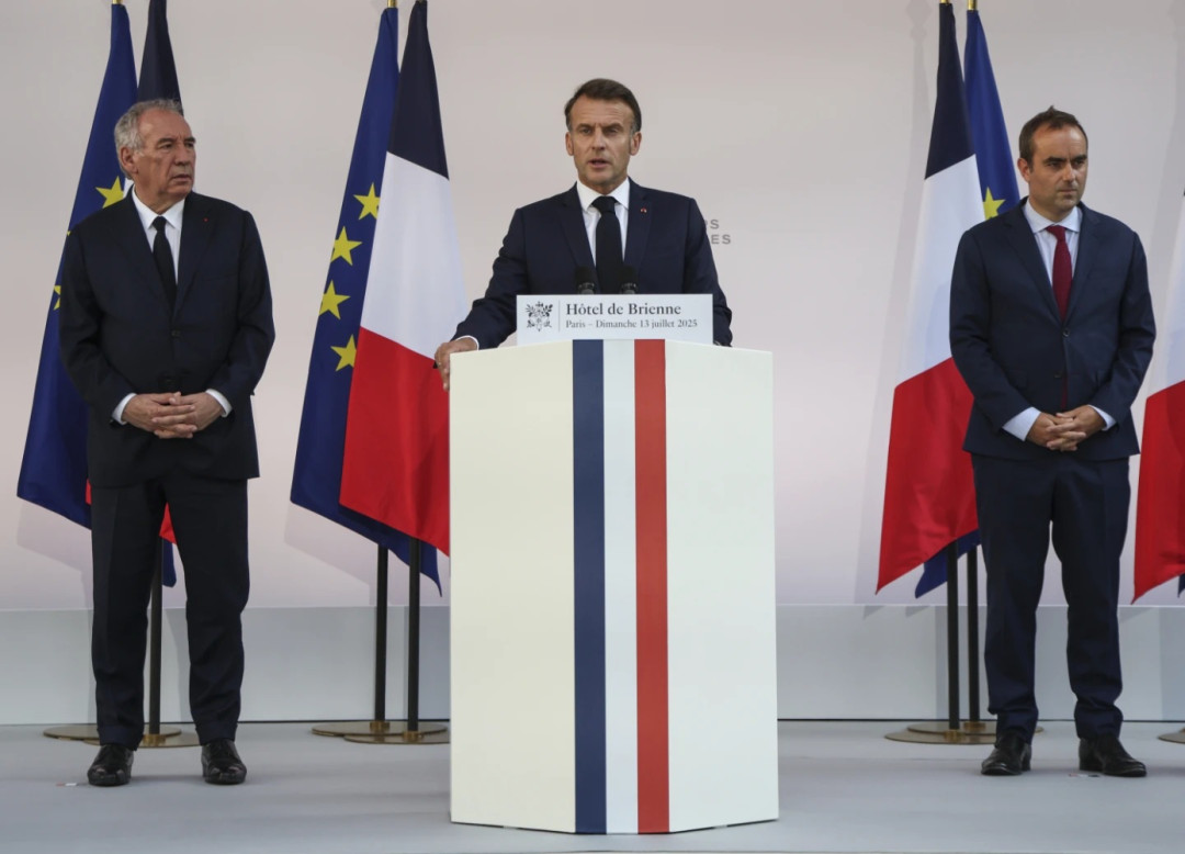 Macron Guncang Eropa: Tambah Rp125 Triliun untuk Militer demi Hadapi Ancaman Nuklir dan Rusia