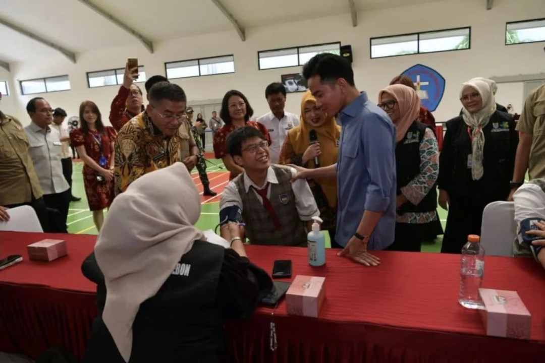 Wapres Gibran Tinjau Program Cek Kesehatan Gratis di SMAK Penabur Cirebon