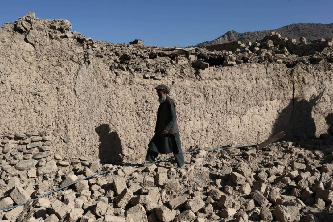 Gempa Afghanistan: 2.053 Tewas, 9.240 Luka-Luka