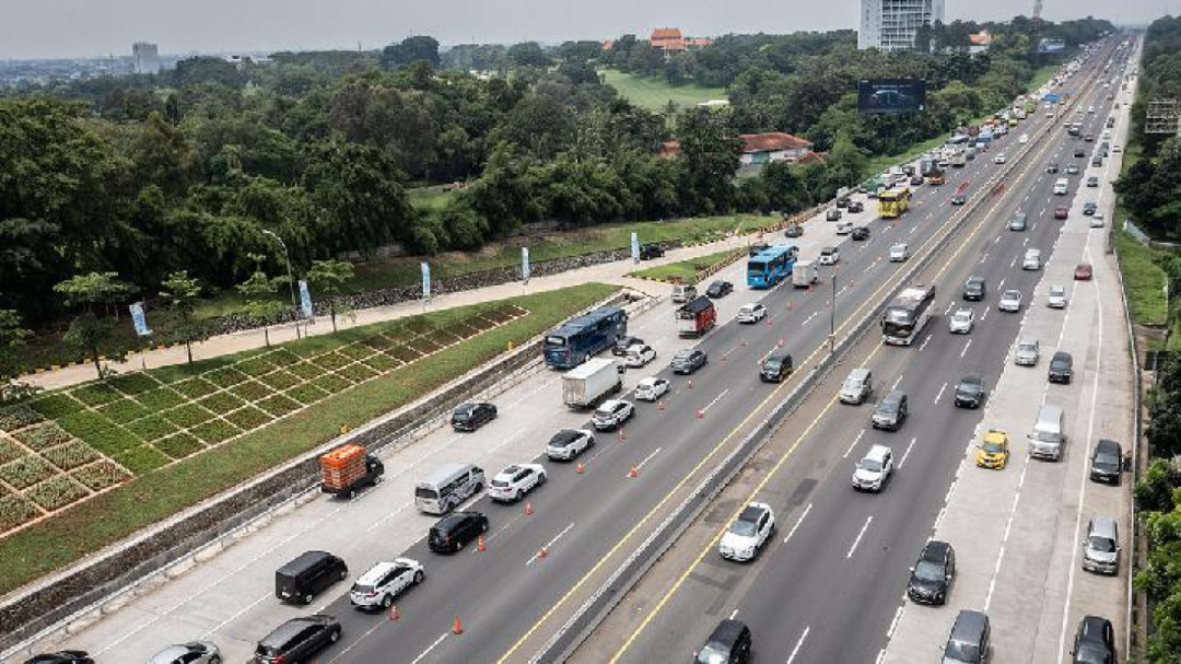 Tol Cikampek Terapkan Contraflow Antisipasi Libur Panjang
