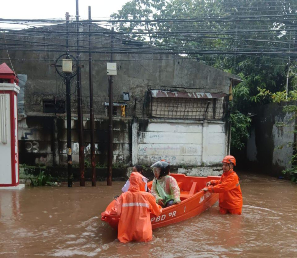 Genangan Terjadi di 5 RT Akibat Hujan Lebat dan Luapan Sungai di Jakarta
