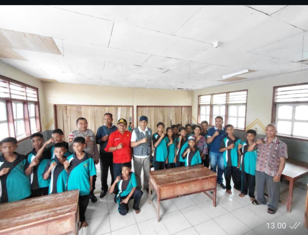 Kemendikdasmen Tinjau SMPN 48 Sa Ate Terdampak Angin Kencang, Siapkan Revitalisasi 2026