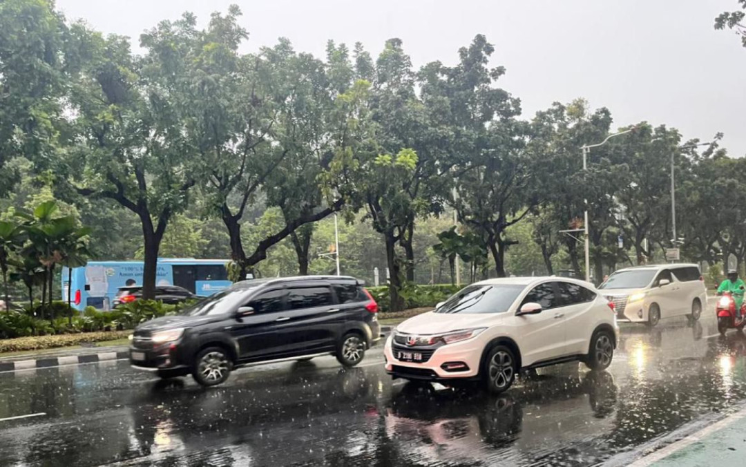 BMKG: Jakarta Berawan hingga Hujan Sedang Sepanjang Sabtu