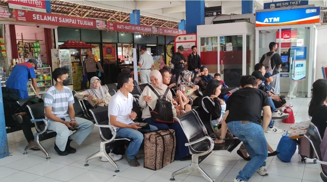 Puncak Arus Mudik di Terminal Kampung Rambutan Diprediksi Hari Ini
