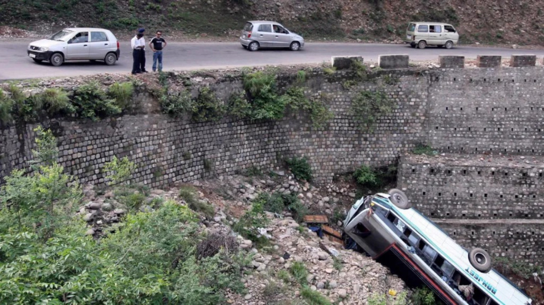 Maut Tiap 3 Menit, Jalanan India Jadi Kuburan Terbuka