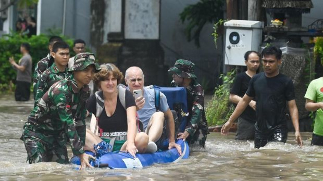 Bali Diterjang Hujan Ekstrem, Ratusan Warga dan Turis Dievakuasi