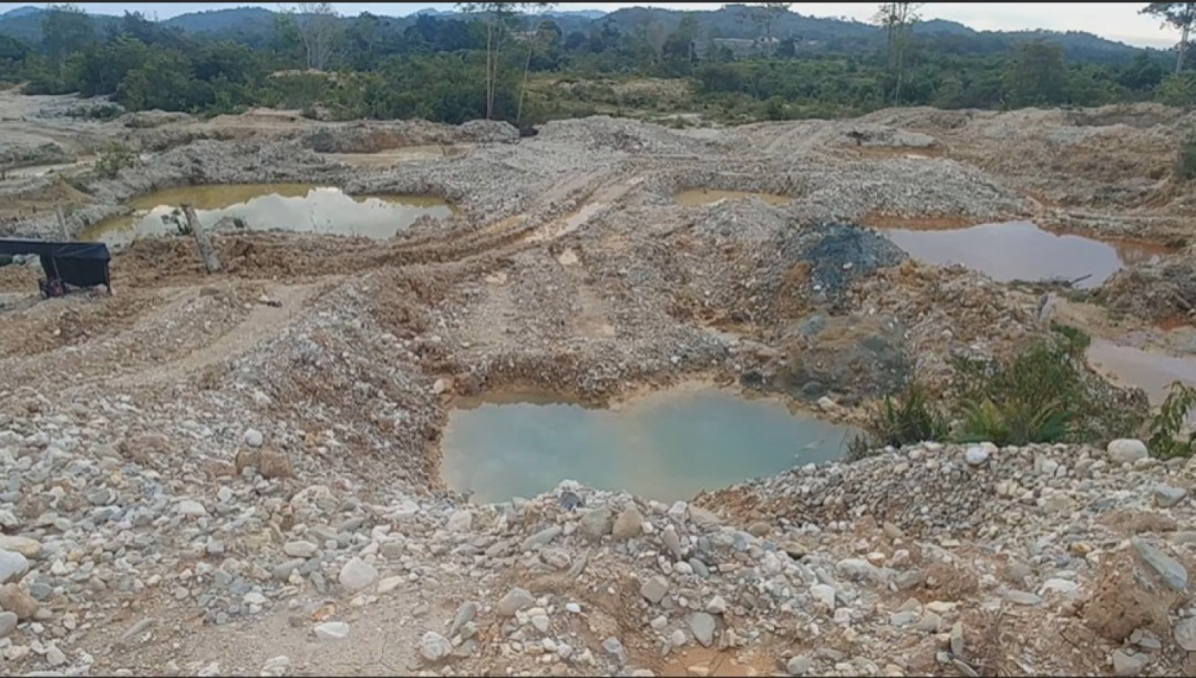 Tambang Emas Ilegal Merusak Air Sungai Batanghari
