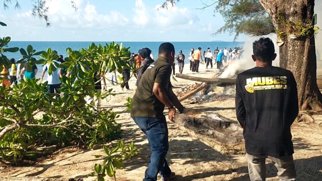 Aksi Gotong Royong di Lingga, 5 Ton Sampah Wisata Diangkut