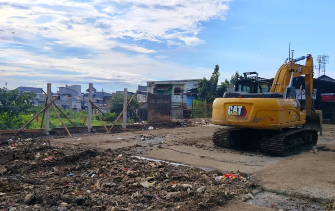 Gunungan Sampah Pasar Kramat Jati Tuntas Dibersihkan, Armada Ditambah