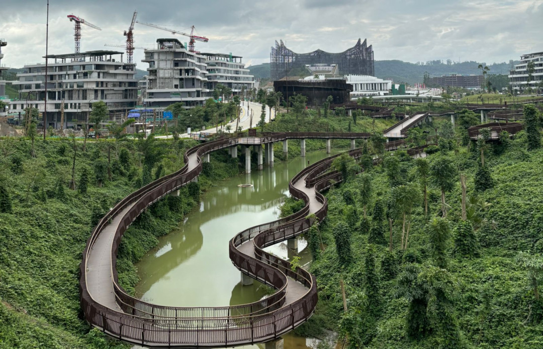 Presiden Jokowi Resmikan Plaza Seremoni Sumbu Kebangsaan IKN: Kota Yang Harmonis, Nyaman dan Damai