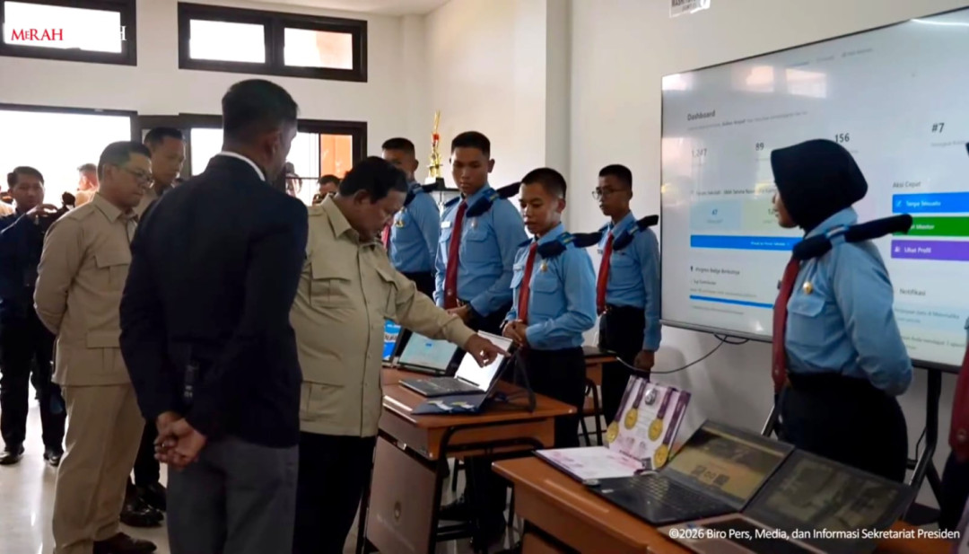 Presiden Prabowo Sapa dan Saksikan Karya Siswa SMA Taruna Nusantara Malang