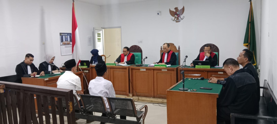 Korupsi Kasus Kas Forum Kades Pagar Gunung, Dua Kepala Desa Divonis 1 Tahun Penjara