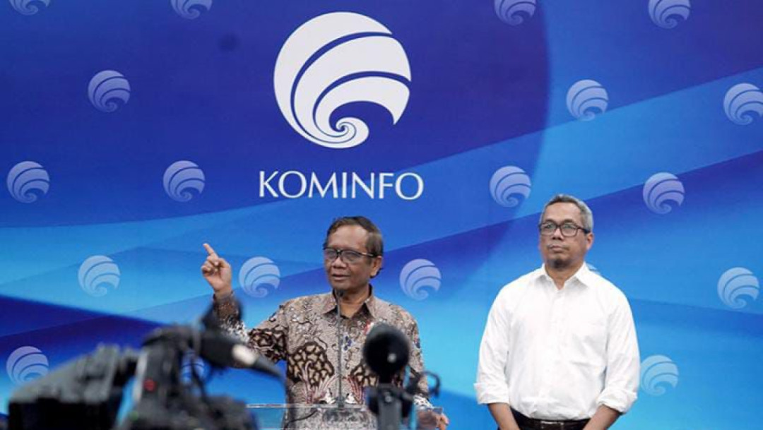 Bertemu Presiden Jokowi, Mahfud MD Diperintahkan Melanjutkan Proyek Menara BTS