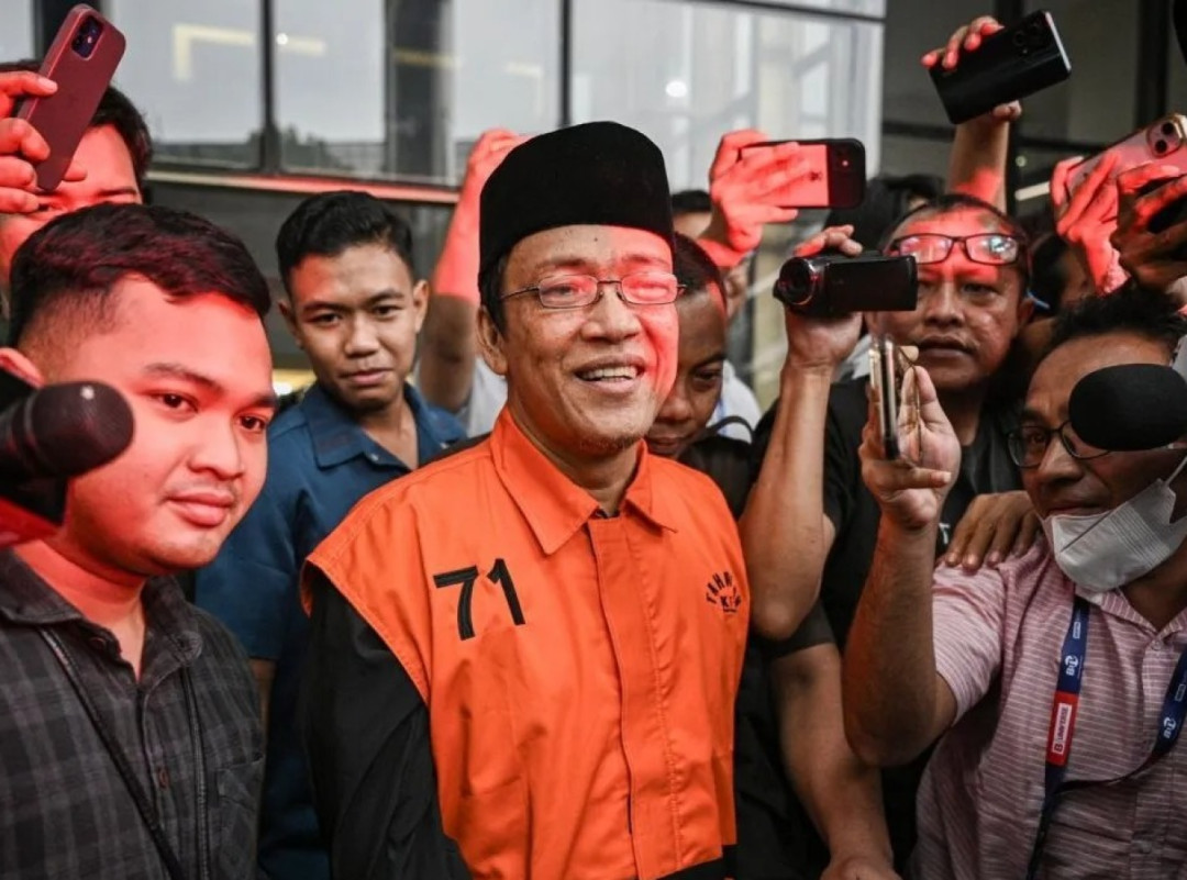 Pakai Peci Saat Diperiksa KPK, Immanuel Ebenezer: Biar Lebih Keren