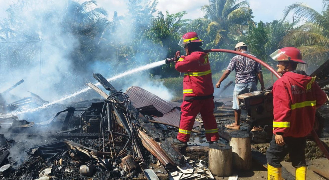Pondok Tambak Ikan Terbakar, Kerugian Capai Rp100 Juta