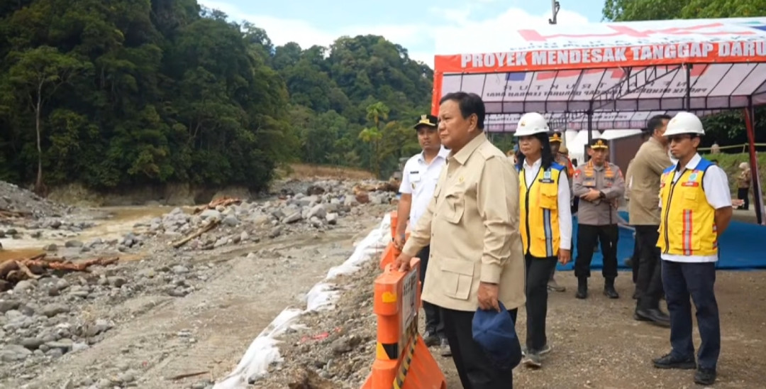 Presiden Prabowo Tinjau Perbaikan Jalur Lembah Anai