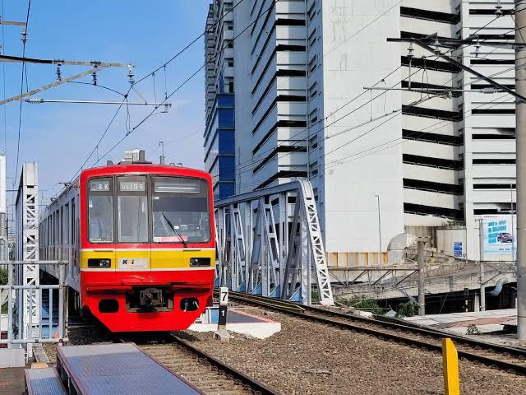 Kemenhub Akan Memperpanjang Rute KRL Sampai Karawang
