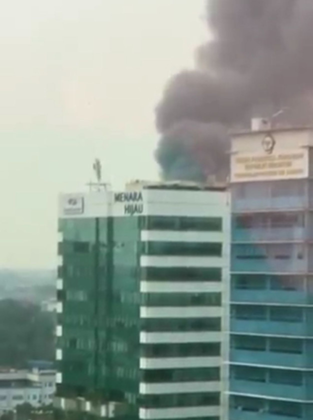 Kebakaran Hanguskan Lima Rumah di Kelurahan Angke, Jakarta Barat