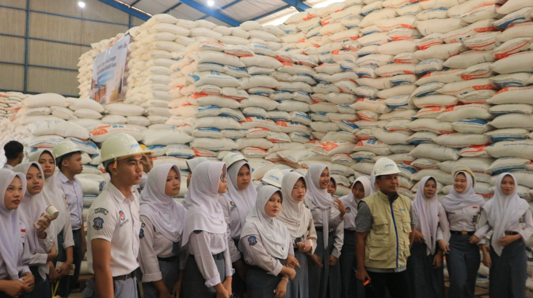 Bulog Bengkulu Kenalkan Ketahanan Pangan kepada Pelajar