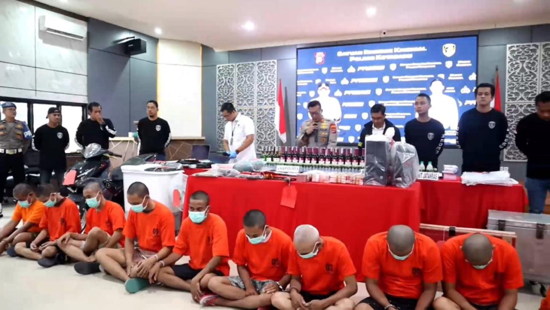 Dua Pegawai Bank BUMN di Kotabaru Ditangkap, Tilep Rp2,5 Miliar untuk Judol
