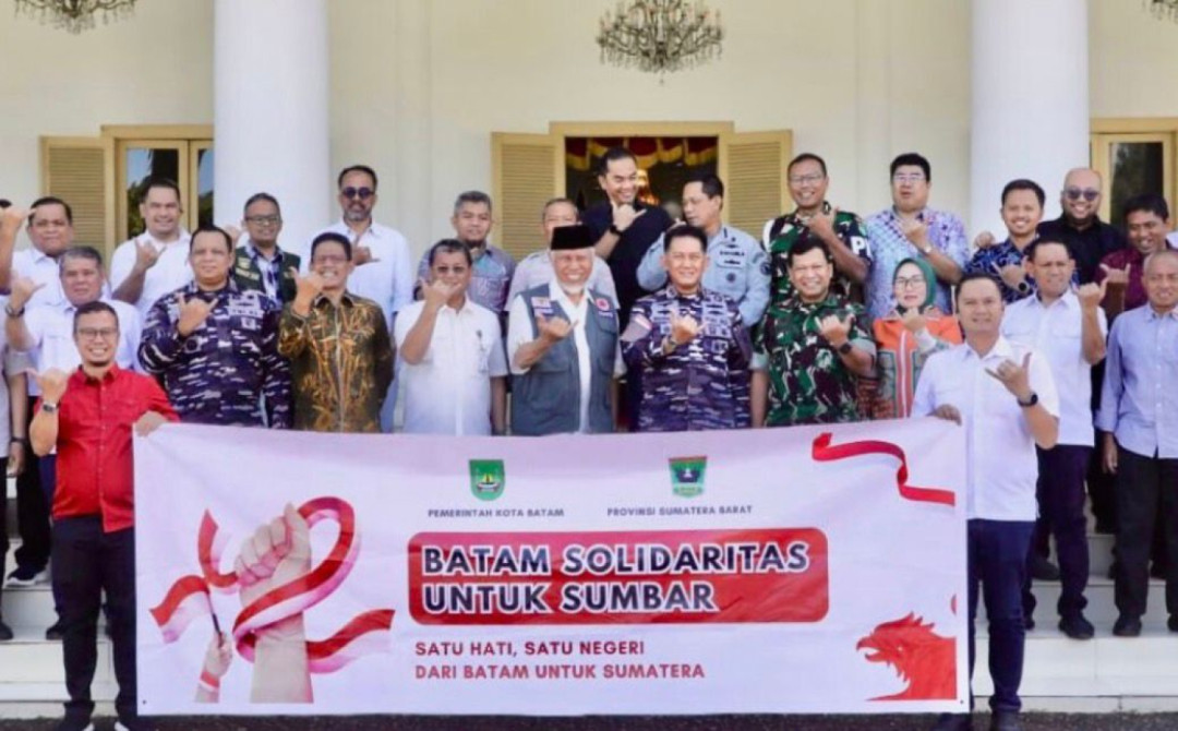 Bantu Korban Bencana Sumbar, Pemkot Batam Serahkan Bantuan Rp4,56 Miliar