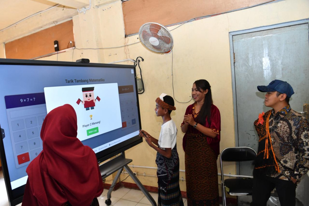 Wamendikdasmen Dorong Revitalisasi Sekolah dan Digitalisasi Pembelajaran di Ende