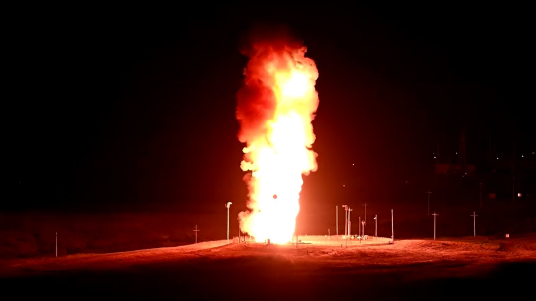 AS Uji Coba Rudal Balistik Antarbenua Minuteman III Berkemampuan Nuklir