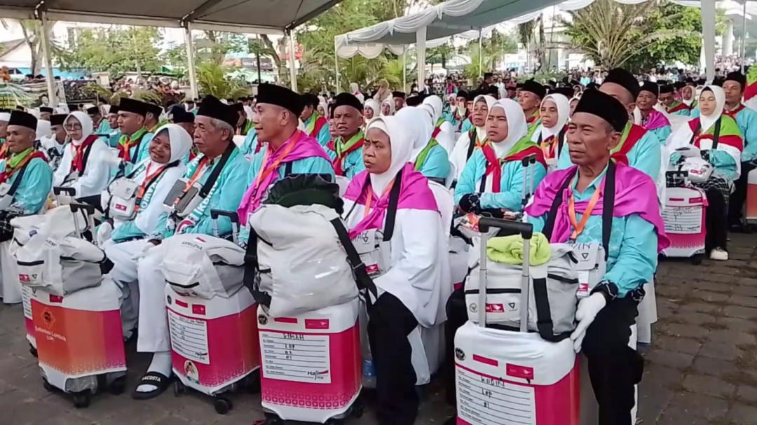 392 CJH Lombok Tengah Dilepas Menuju Asrama Haji