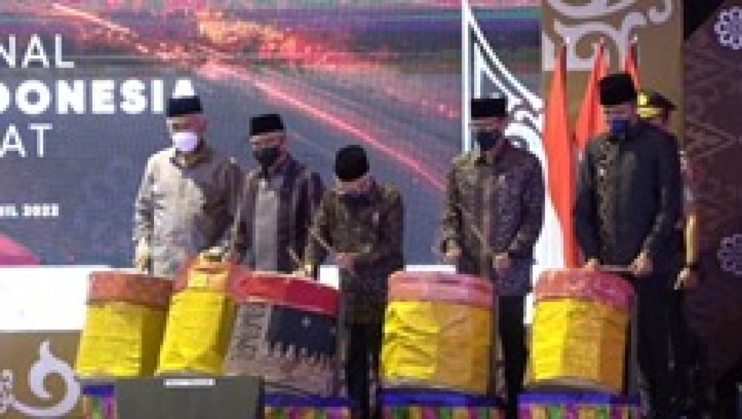 Wapres Ma’ruf Amin Resmikan Gerakan Nasional Bangga Buatan Indonesia di Sumbar