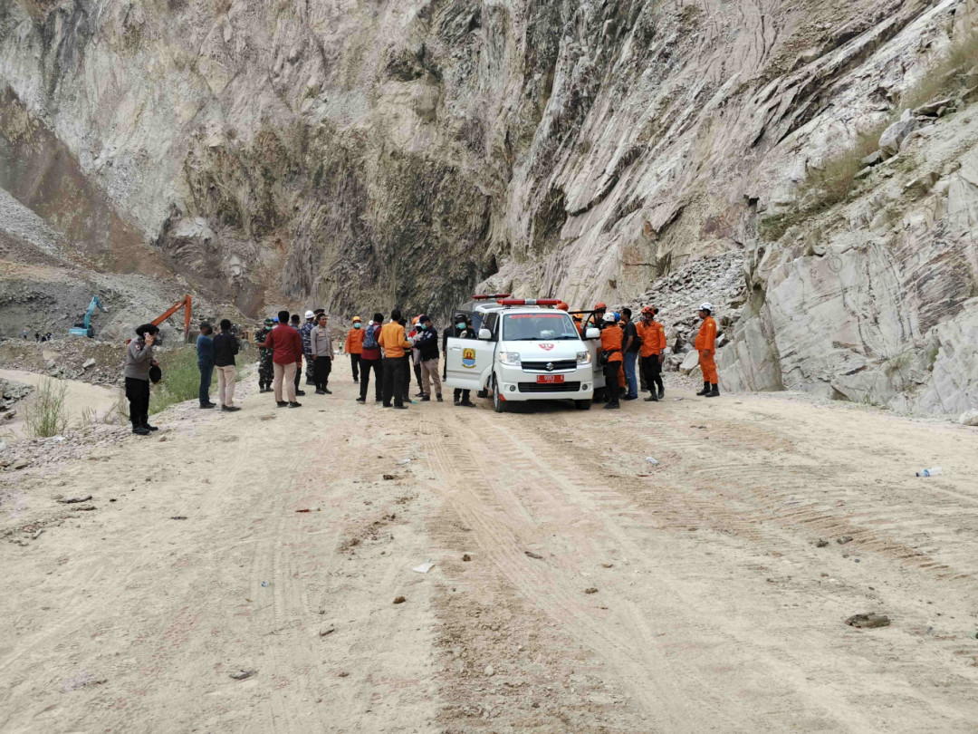 Longsor Tambang Gunung Kuda Telan 17 Korban Jiwa