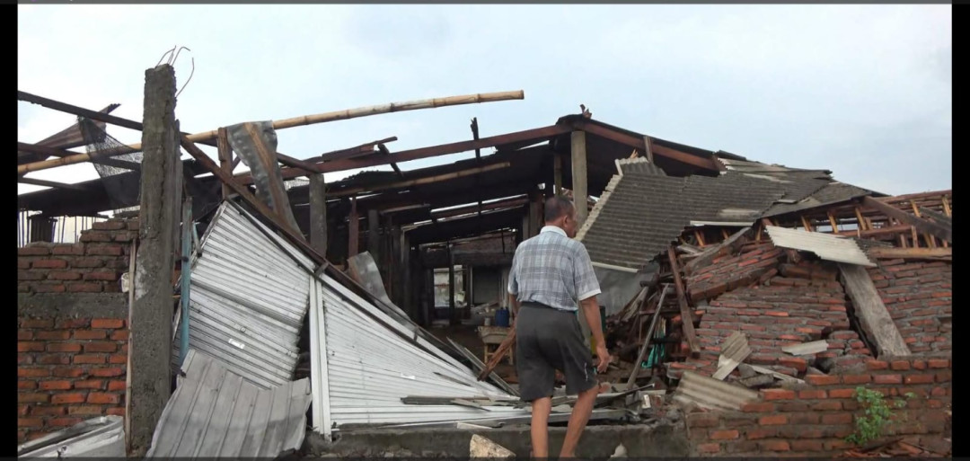 Angin Puting Beliung Terjang Lamongan, 7 Rumah Rusak dan 9 Kambing Tewas