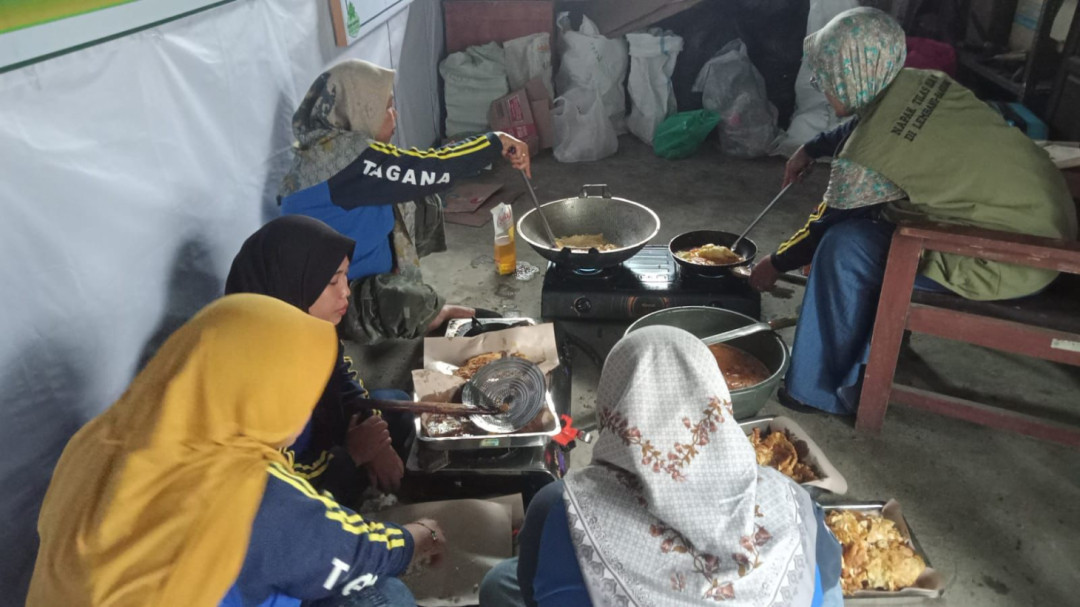 Kemensos Dirikan Dapur Umum untuk Korban Banjir dan Longsor Pemalang