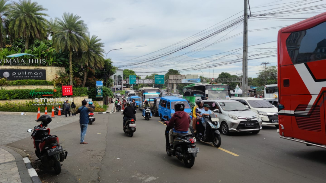 Sistem One Way Puncak Berakhir, Arus Lalu Lintas Kembali Normal