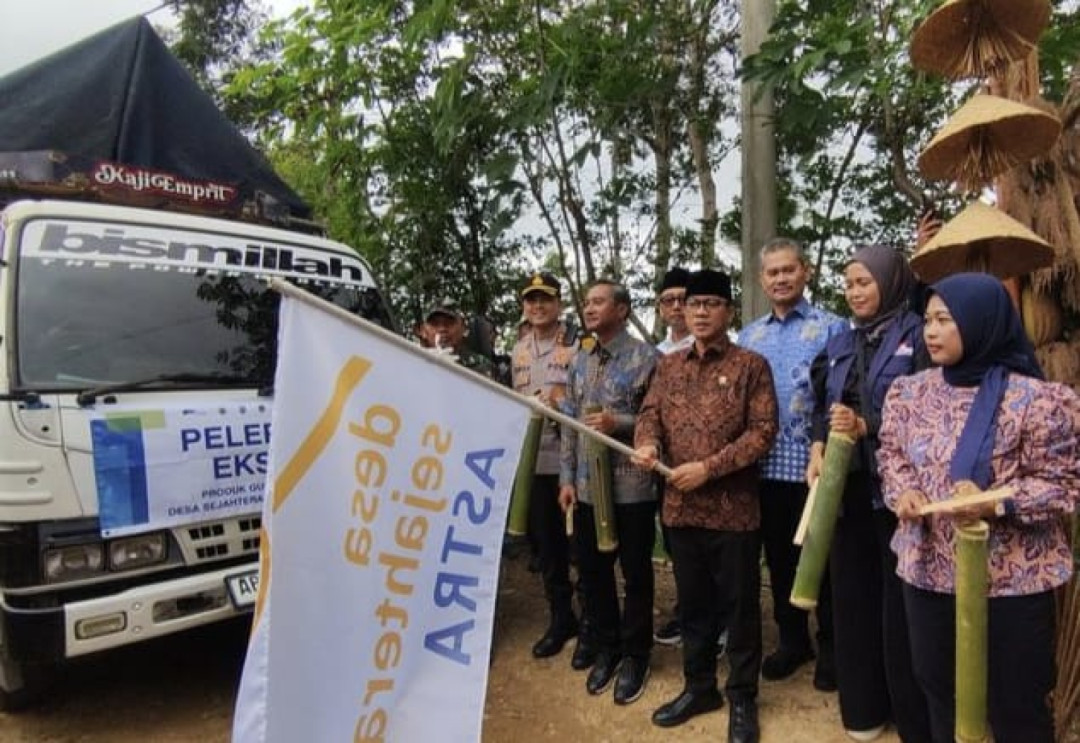 Mendes Yandri Lepas Ekspor Gula Aren Organik Pacitan ke Tiga Negara