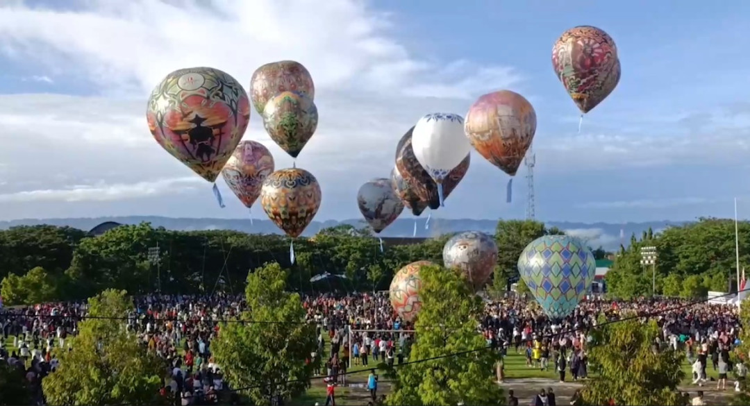 Festival Balon Udara Raksasa di Gorontalo Serap Antusiasme Puluhan Ribu Pengunjung