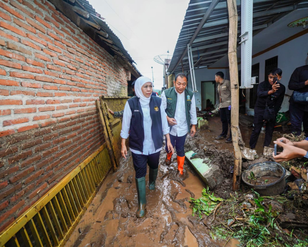 Gubernur Khofifah Respons Cepat Perbaikan Irigasi Pascabanjir Situbondo