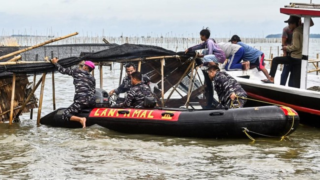 KKP Sayangkan Pembongkaran Pagar Laut Di Tangerang Oleh TNI AL